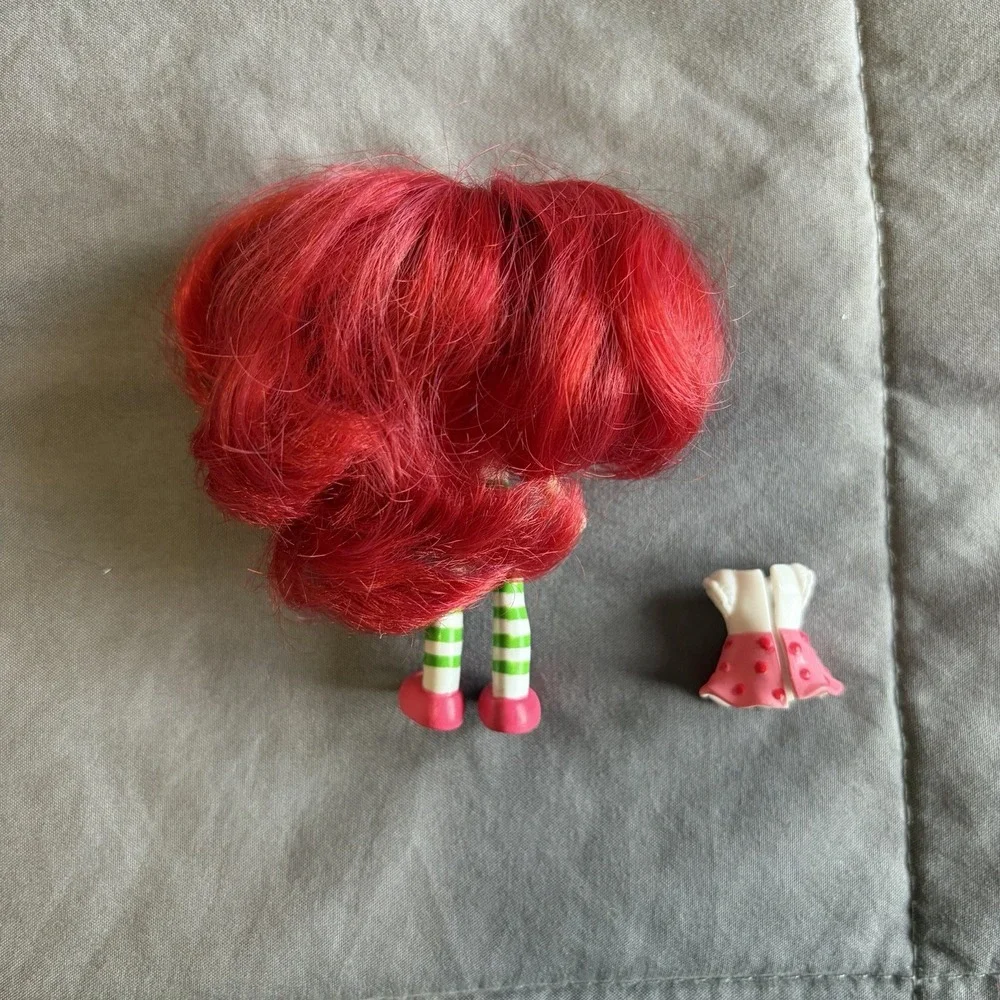 2008 Strawberry Shortcake 3" Doll Kidcore Retro Plastic Dress Fun Collectible - Picture 2 of 11